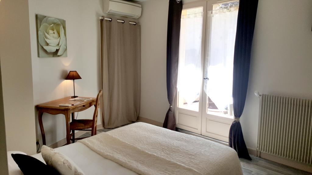 Hotel Du Chateau - Beynac Et Cazenac Esterno foto