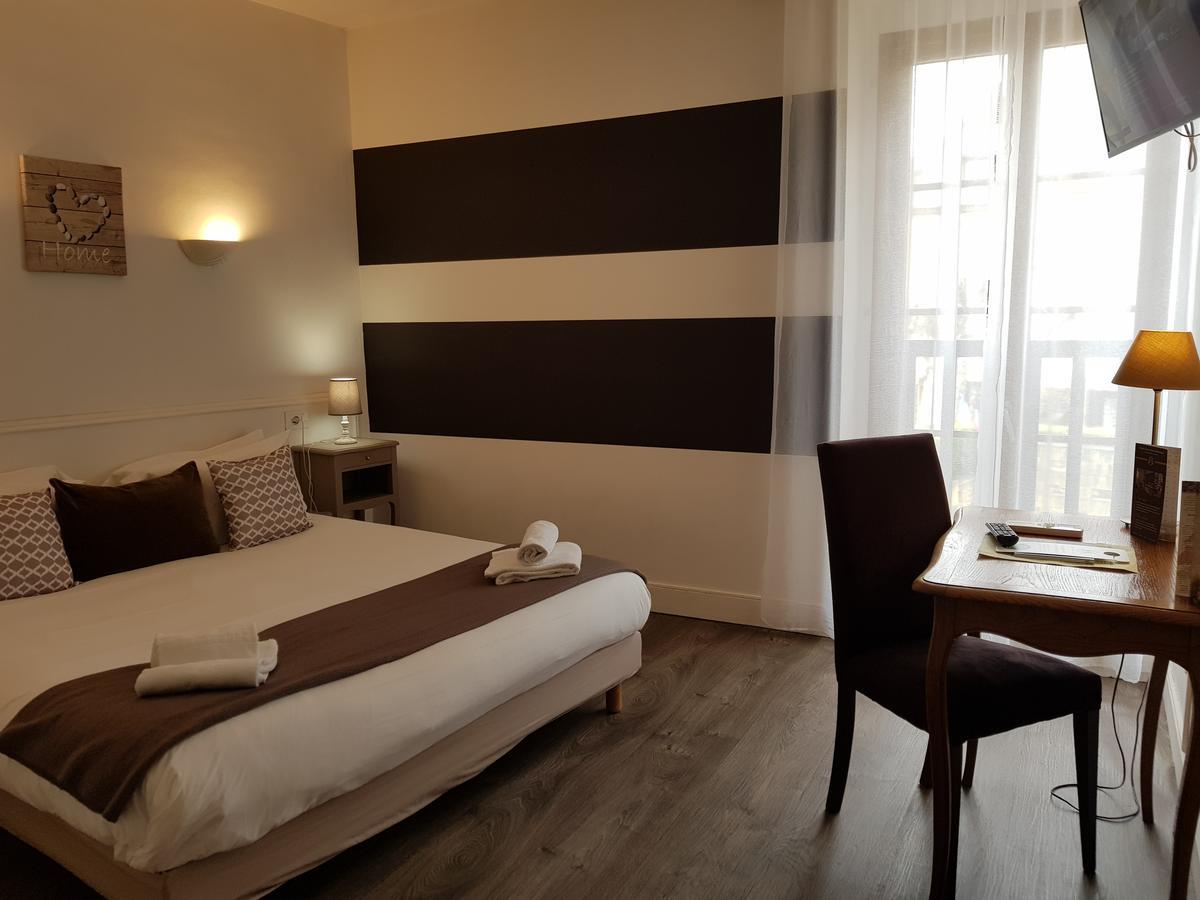 Hotel Du Chateau - Beynac Et Cazenac Esterno foto