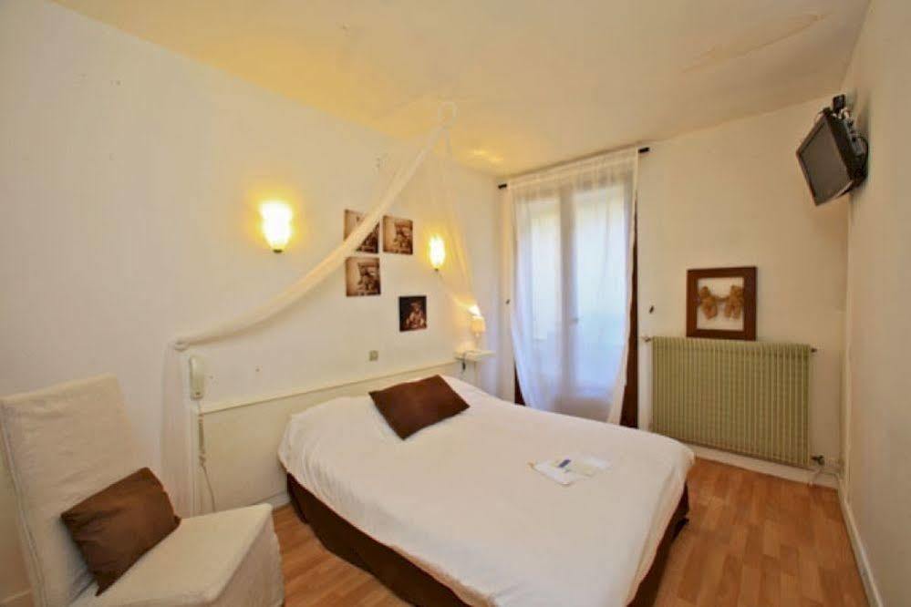Hotel Du Chateau - Beynac Et Cazenac Esterno foto